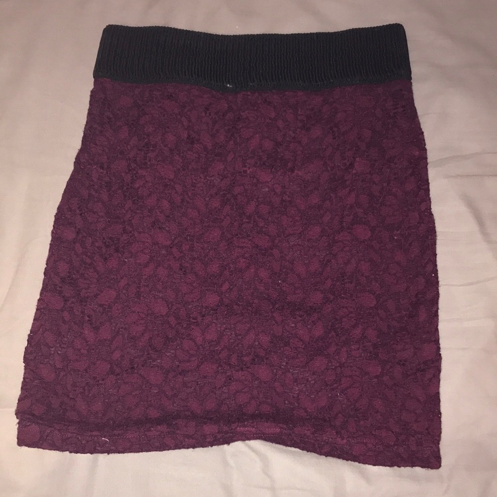 Purple pencil mini-skirt